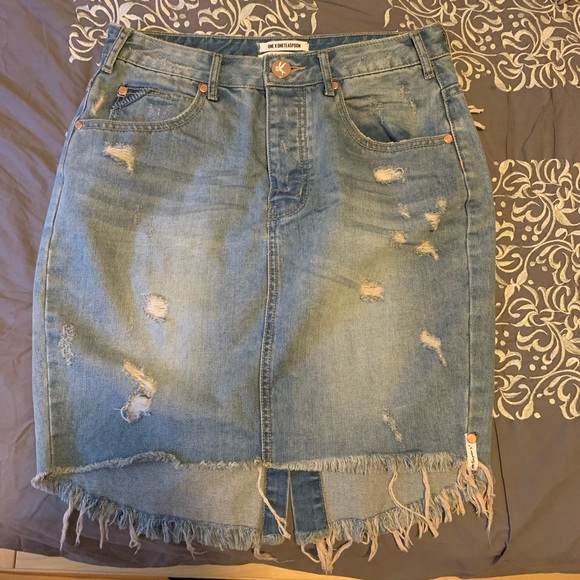 One teaspoon skirt - Picture 1 of 5